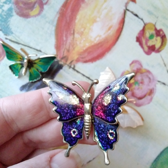 🌙🦋Vintage Butterfly Pin Trio - Picture 7 of 12